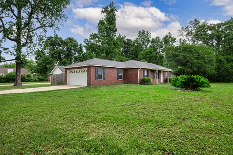 $295,000 | 121 Dogwood Lane, Crestview, FL 32536