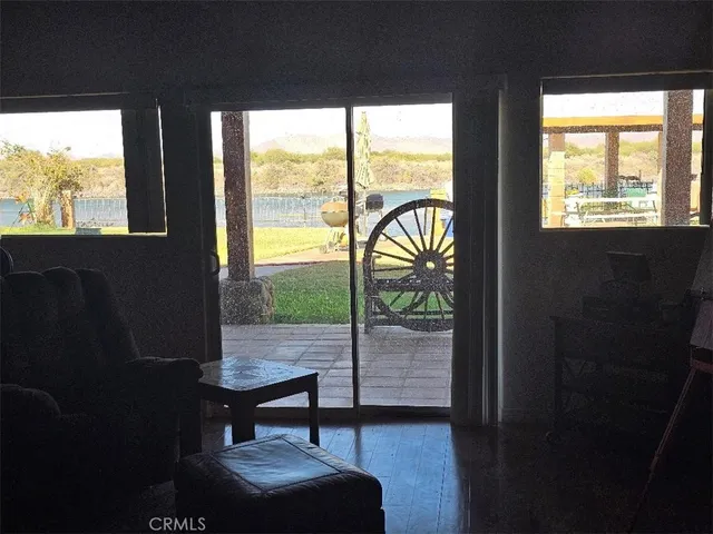 a view of a livingroom with furniture