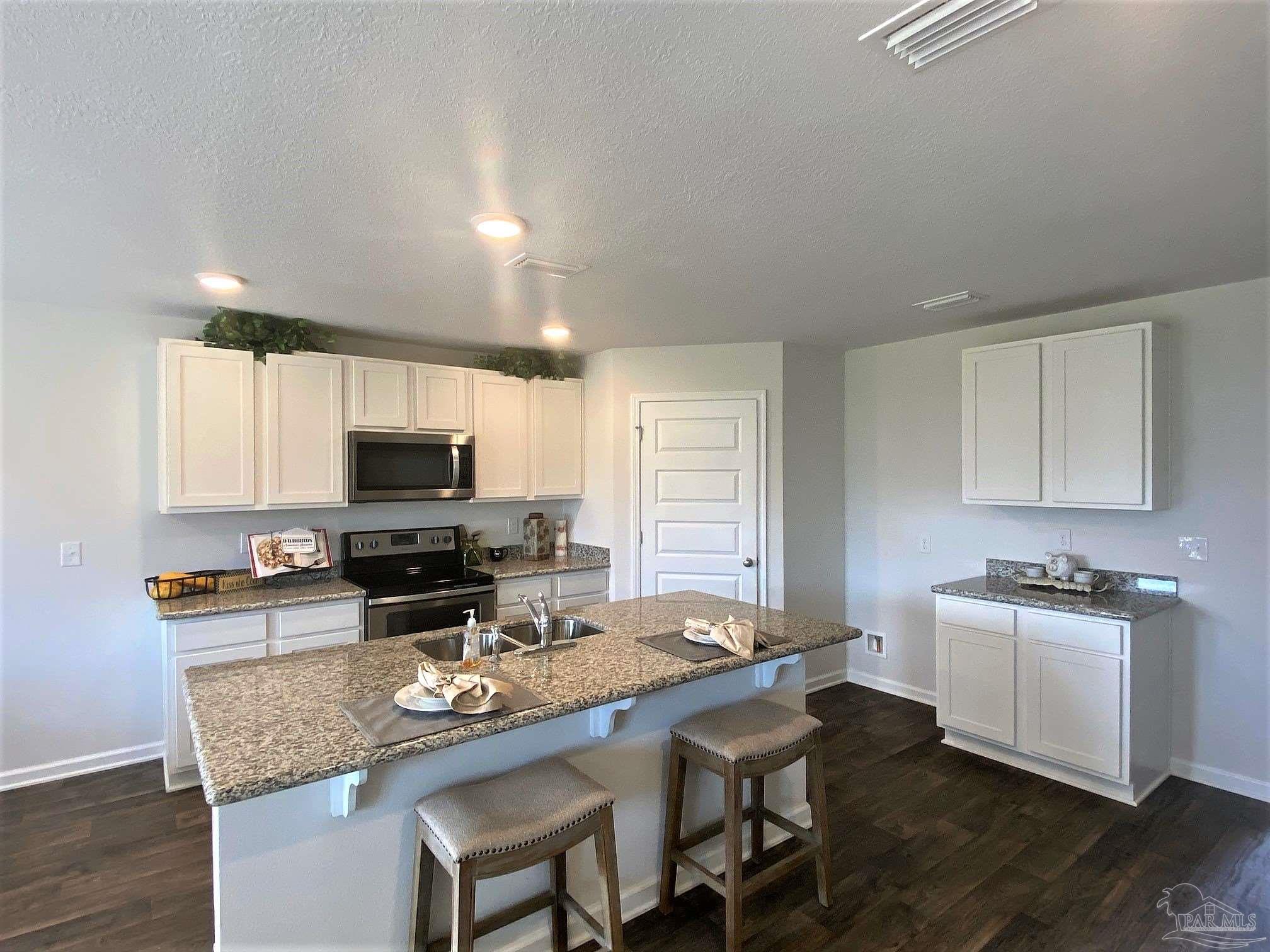 5445 Merlin Way Milton, FL 32583 - Photo 5 of 16 Gallery Image 5