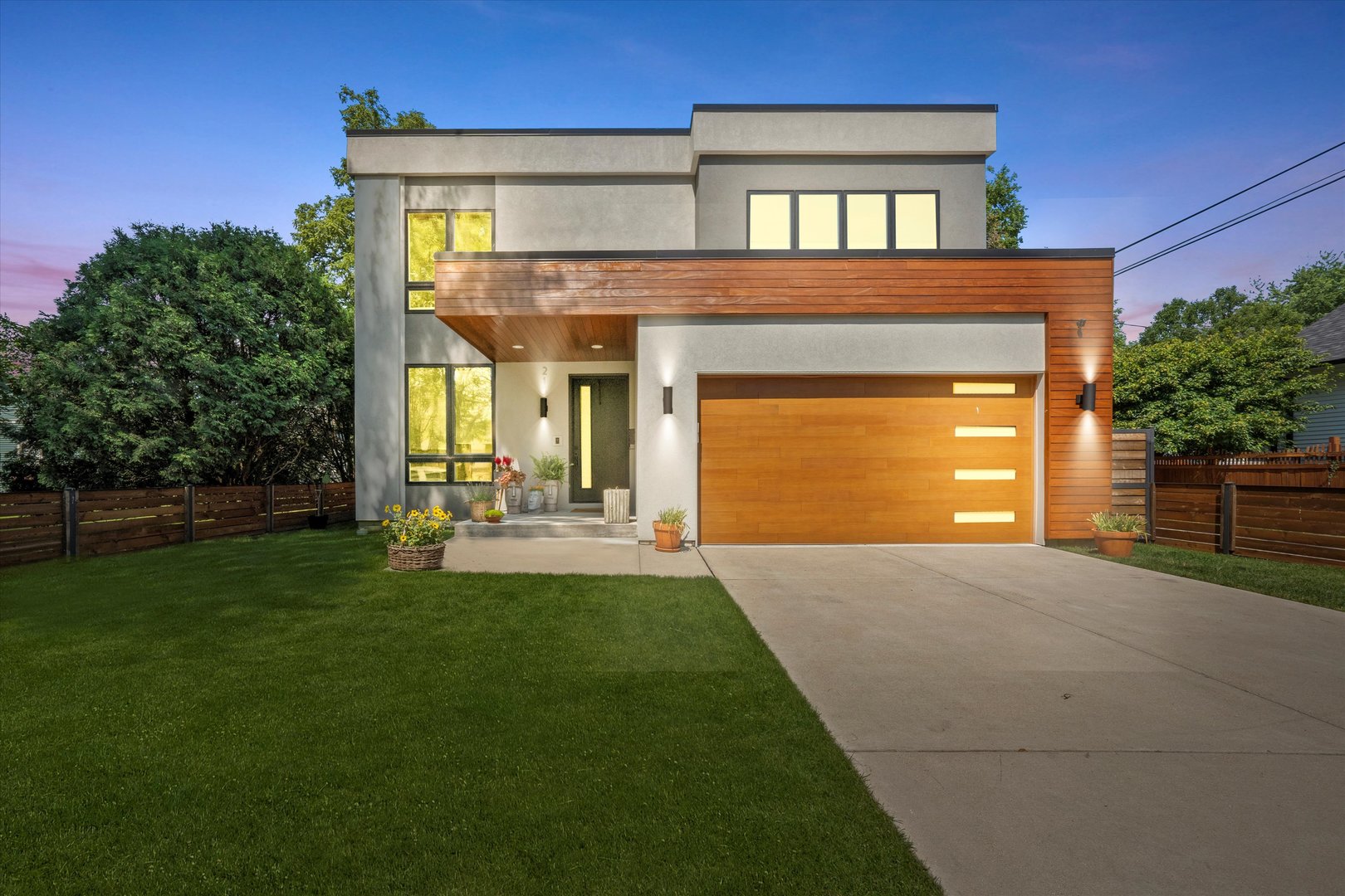 215 Eagle Street Naperville, IL 60540 - Photo 3 of 50 a front view of a house with garden