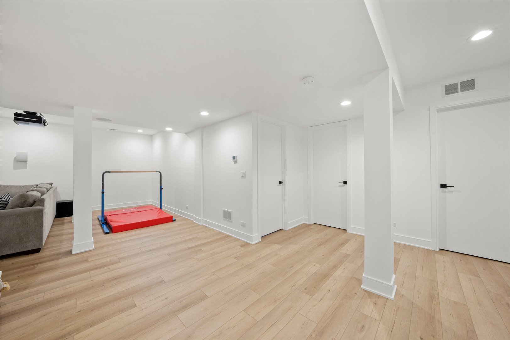 215 Eagle Street Naperville, IL 60540 - Photo 33 of 50 a view of an empty room