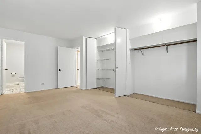 $211,900 | 2600 Brookwood Way Drive, Unit 305, Rolling Meadows, IL 60008