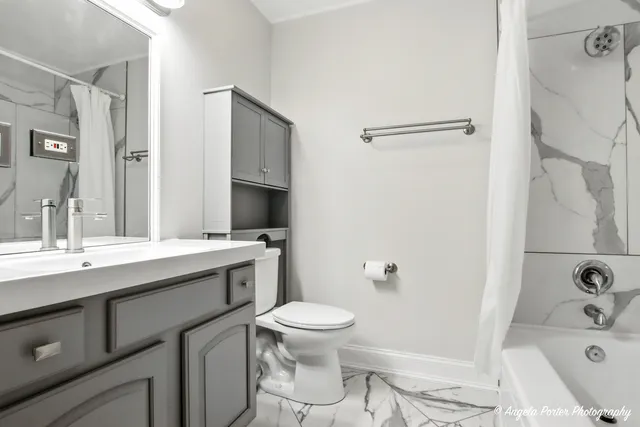 $218,500 | 2600 Brookwood Way Drive, Unit 305, Rolling Meadows, IL 60008