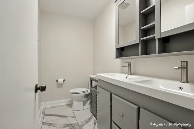 $218,500 | 2600 Brookwood Way Drive, Unit 305, Rolling Meadows, IL 60008