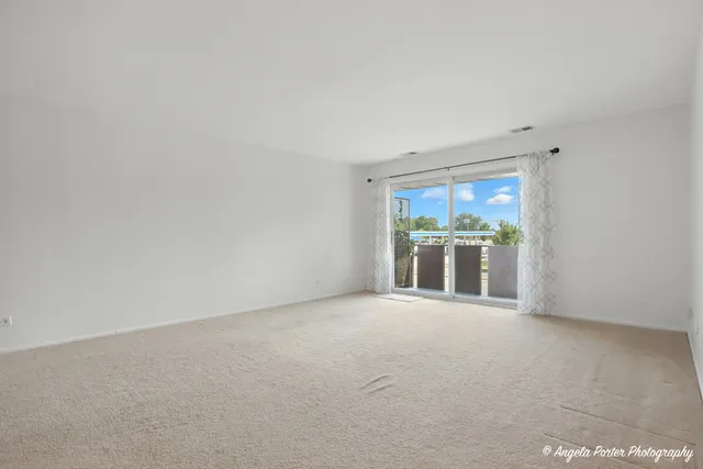 $218,500 | 2600 Brookwood Way Drive, Unit 305, Rolling Meadows, IL 60008