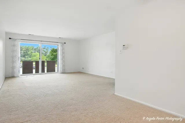 $218,500 | 2600 Brookwood Way Drive, Unit 305, Rolling Meadows, IL 60008