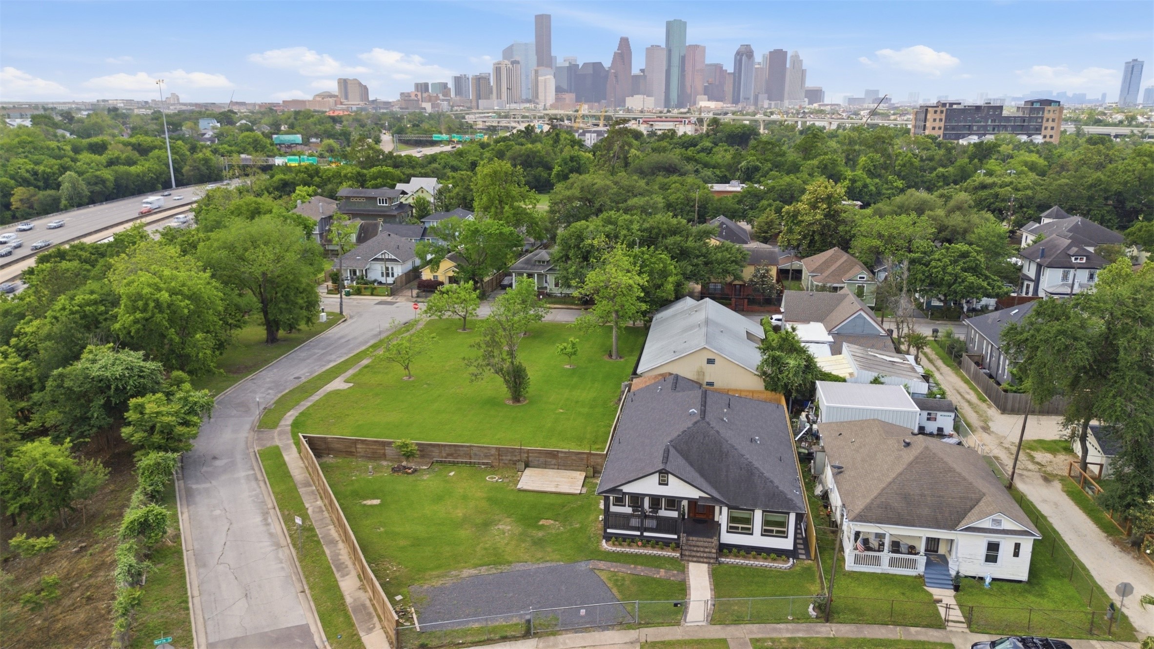 206 North Street Houston, TX 77009 - Photo 43 of 48 an aerial view of a