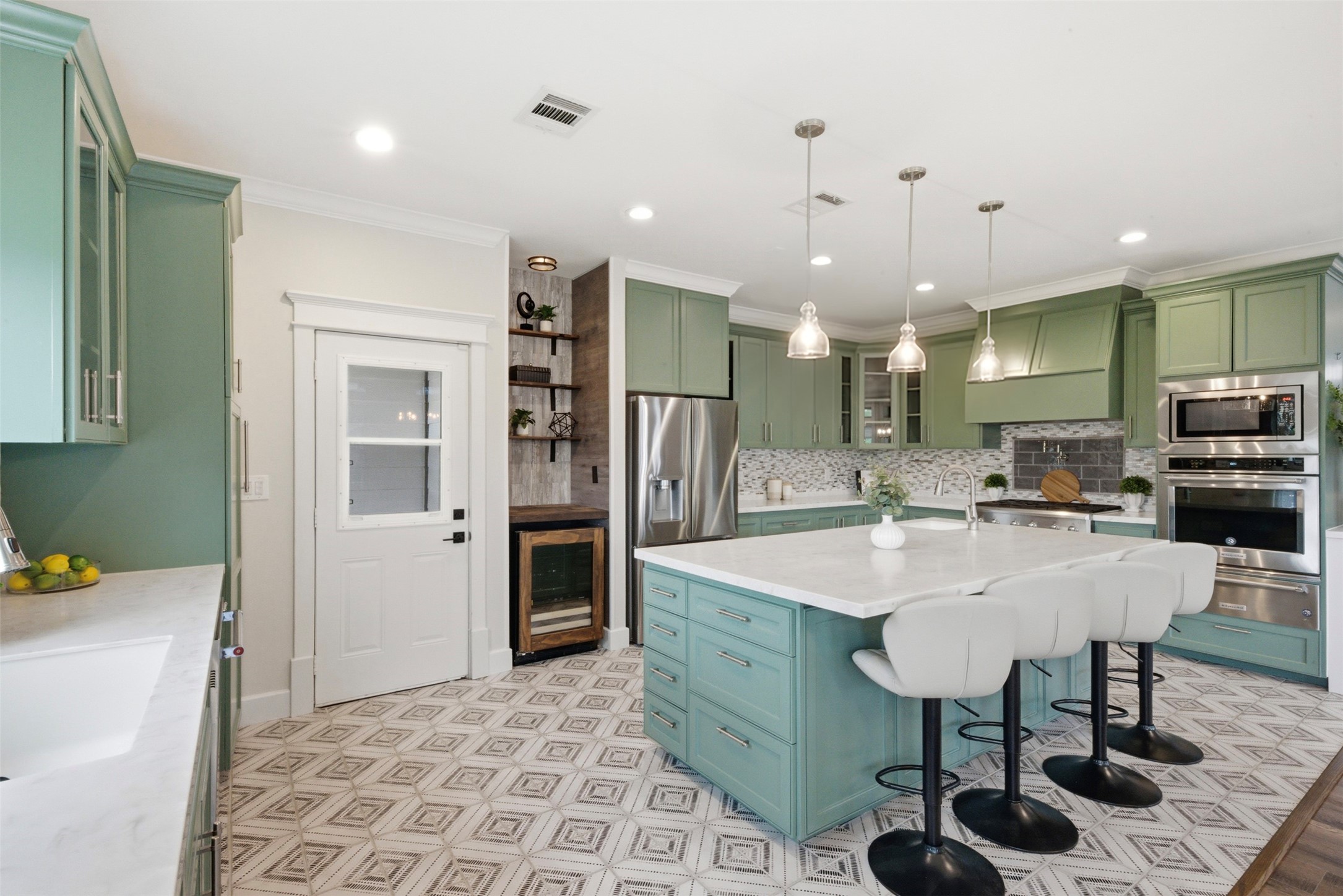 206 North Street Houston, TX 77009 - Photo 8 of 48