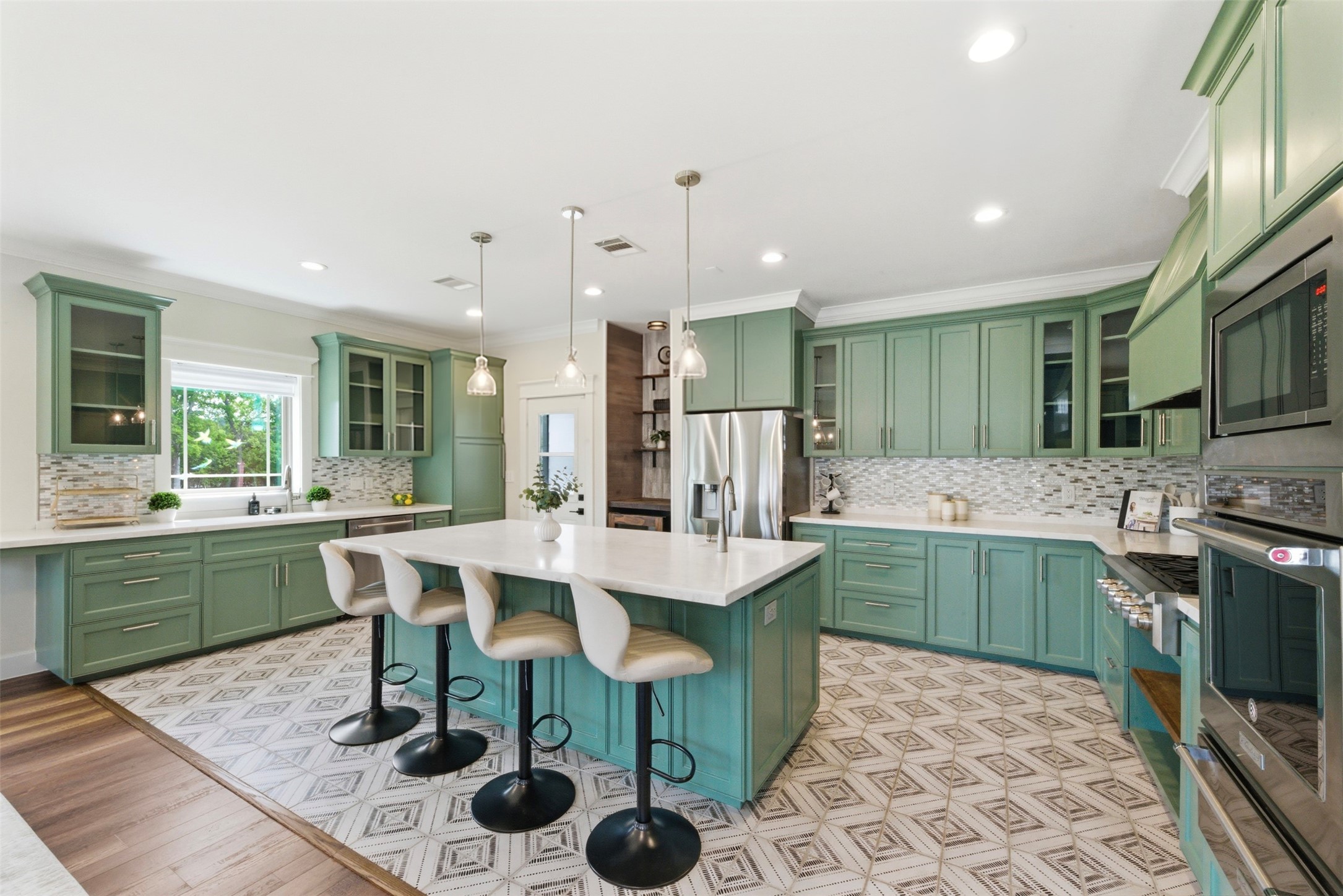 206 North Street Houston, TX 77009 - Photo 9 of 48