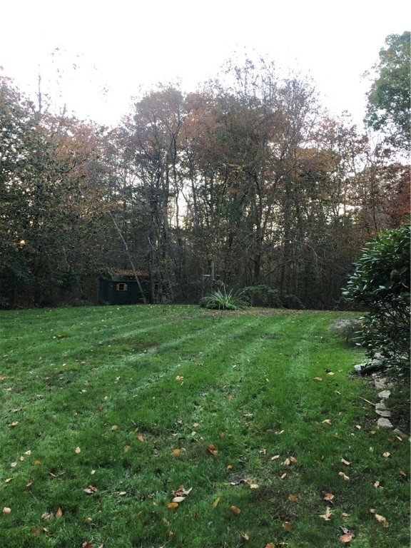 579 E Road Tiverton, RI 02878 - Photo 11 of 41