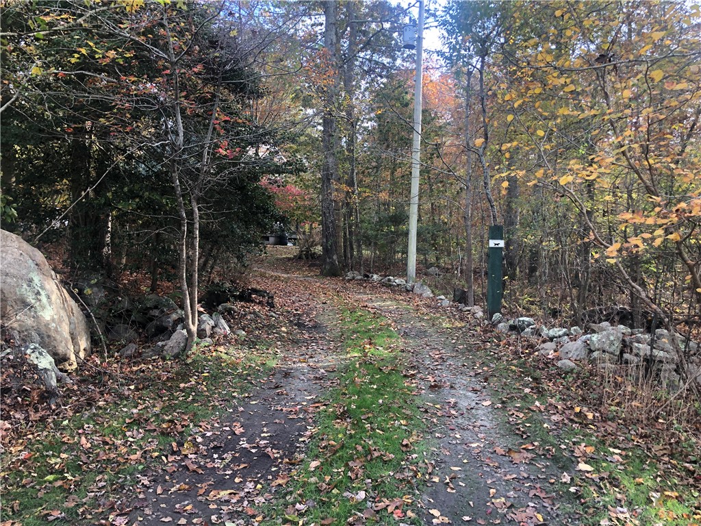 579 E Road Tiverton, RI 02878 - Photo 2 of 41