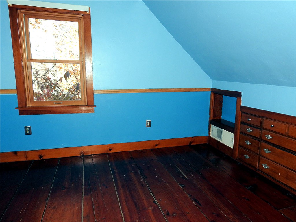 579 E Road Tiverton, RI 02878 - Photo 36 of 41