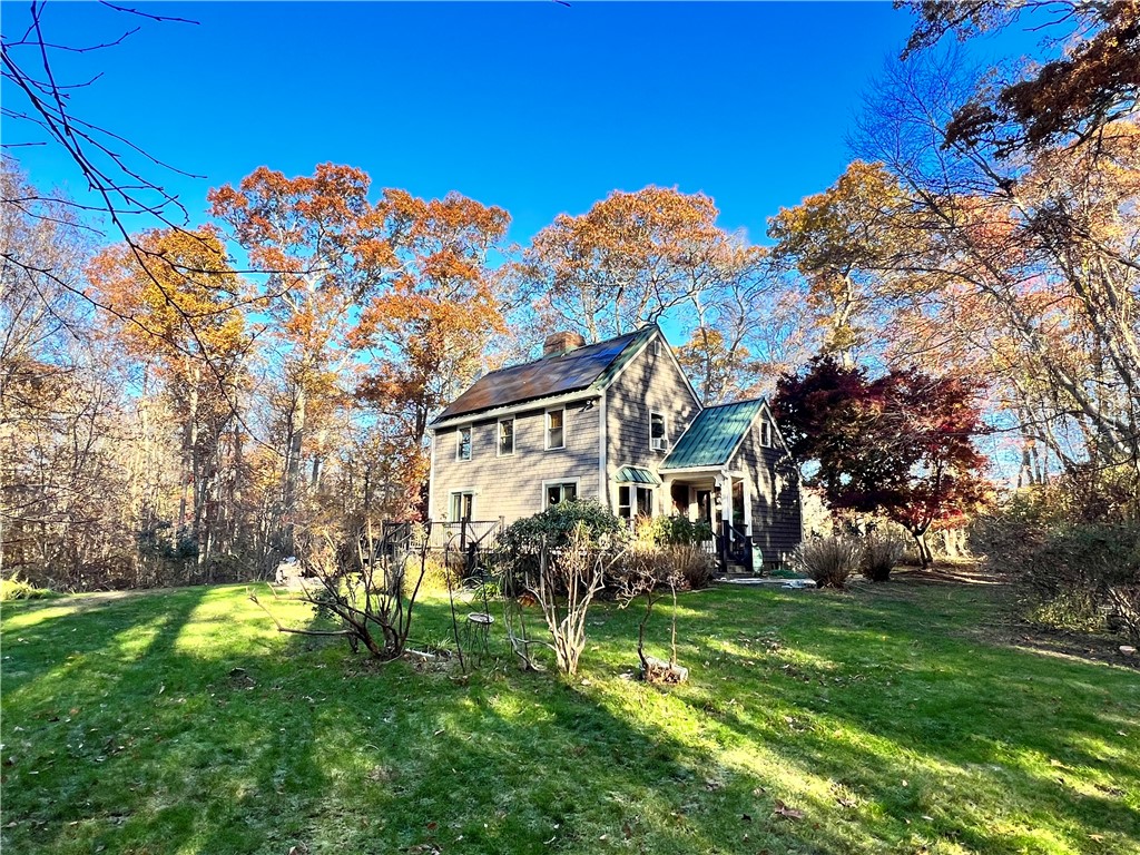 579 E Road Tiverton, RI 02878 - Photo 5 of 41