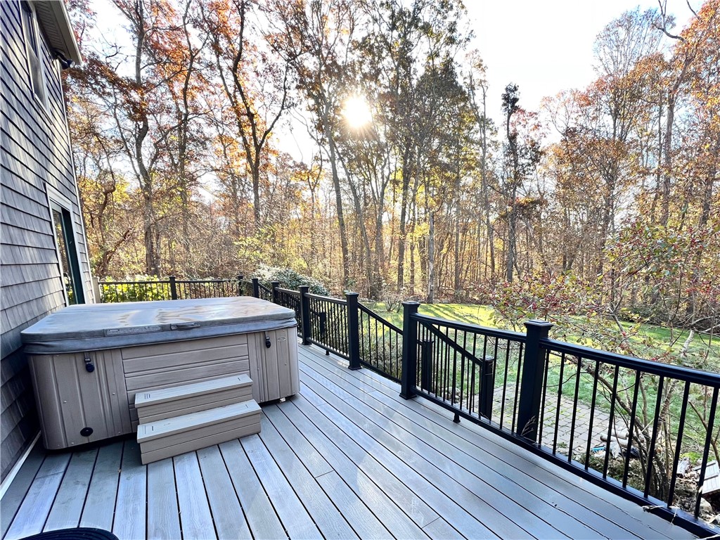 579 E Road Tiverton, RI 02878 - Photo 8 of 41
