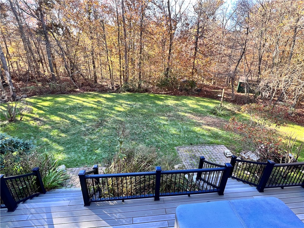 579 E Road Tiverton, RI 02878 - Photo 9 of 41