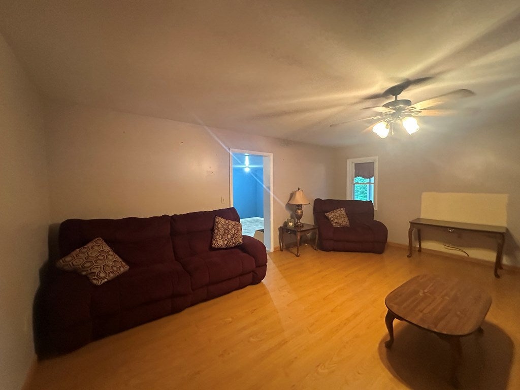 1602 Benny Branch Road Jewell Ridge, VA 24622 - Photo 15 of 32 Gallery Image 15