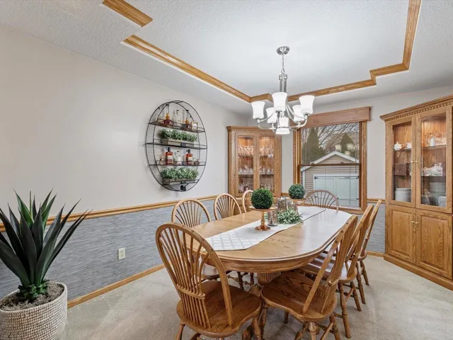 $365,000 | 6125 North Thornwood Avenue, Davenport, IA 52806