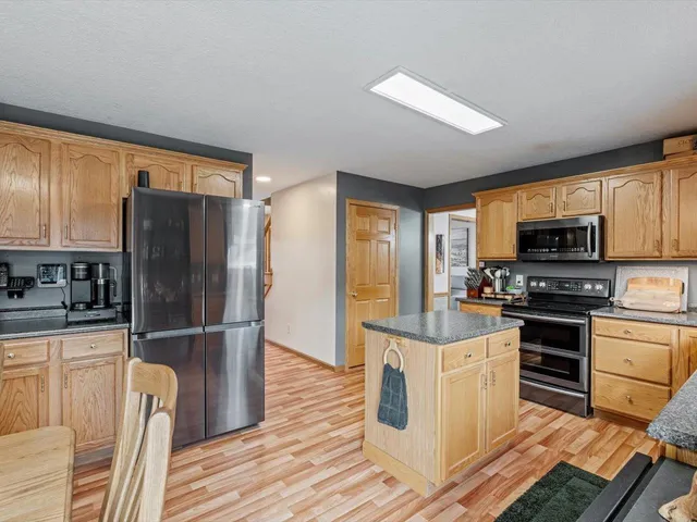 $365,000 | 6125 North Thornwood Avenue, Davenport, IA 52806