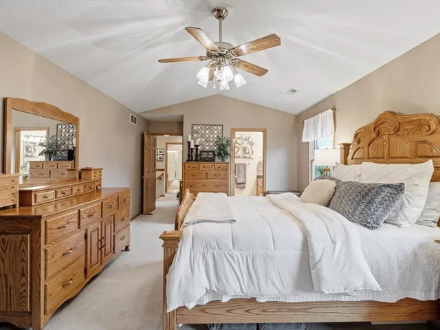 $365,000 | 6125 North Thornwood Avenue, Davenport, IA 52806