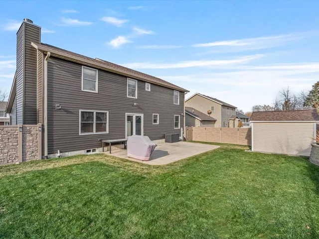 $365,000 | 6125 North Thornwood Avenue, Davenport, IA 52806