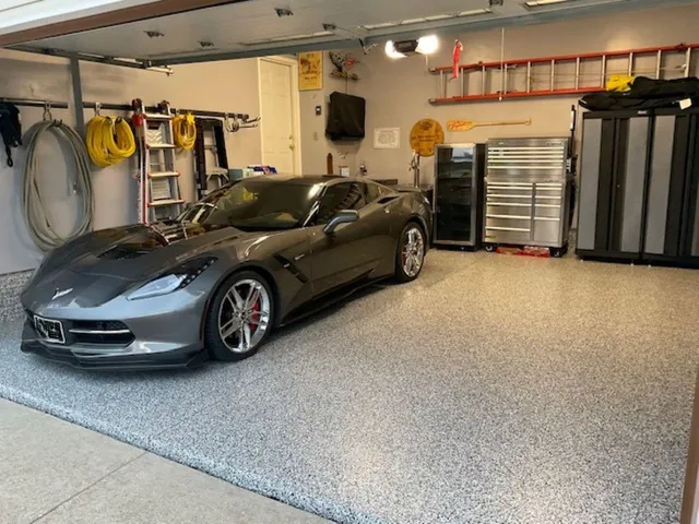 $365,000 | 6125 North Thornwood Avenue, Davenport, IA 52806