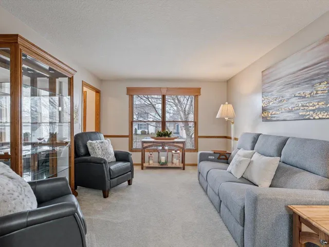 $365,000 | 6125 North Thornwood Avenue, Davenport, IA 52806