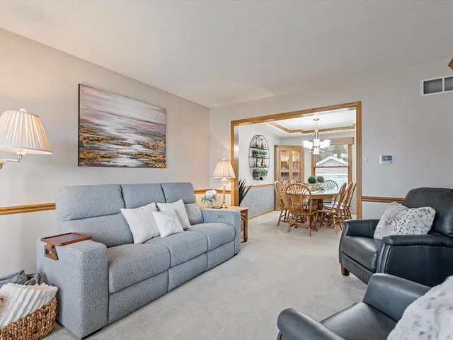 $365,000 | 6125 North Thornwood Avenue, Davenport, IA 52806