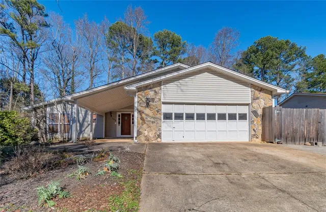 $2,500 | 330 Broken Lance Place, Alpharetta, GA 30022