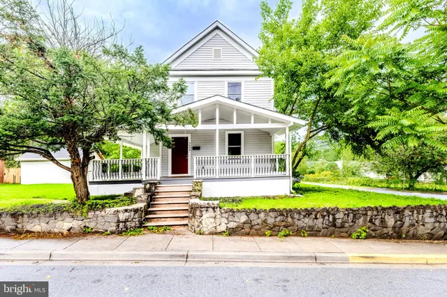 $609,000 | 3608 Upshur Street, Brentwood, MD 20722