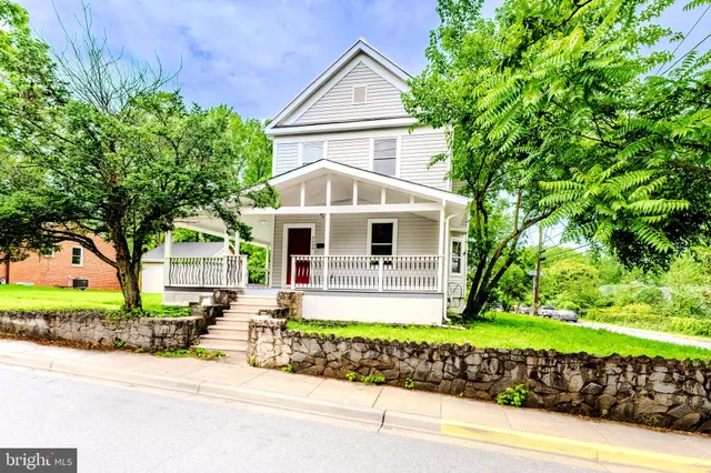 $609,000 | 3608 Upshur Street, Brentwood, MD 20722