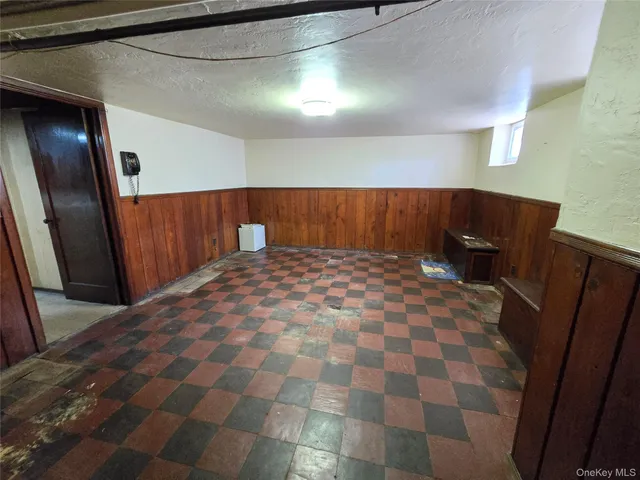 $799,900 | 69-37 Central Avenue | Glendale