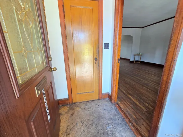 $799,900 | 69-37 Central Avenue | Glendale