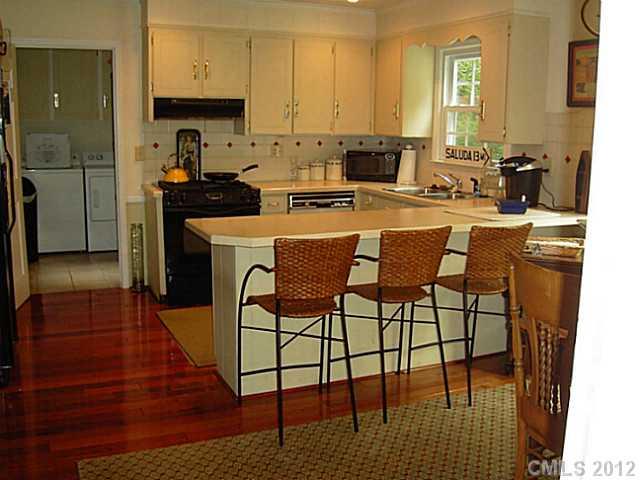 6220 Yellowood Road Charlotte, NC 28210 - Photo 6 of 16 Gallery Image 6