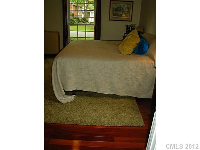 6220 Yellowood Road Charlotte, NC 28210 - Photo 10 of 16 Gallery Image 10