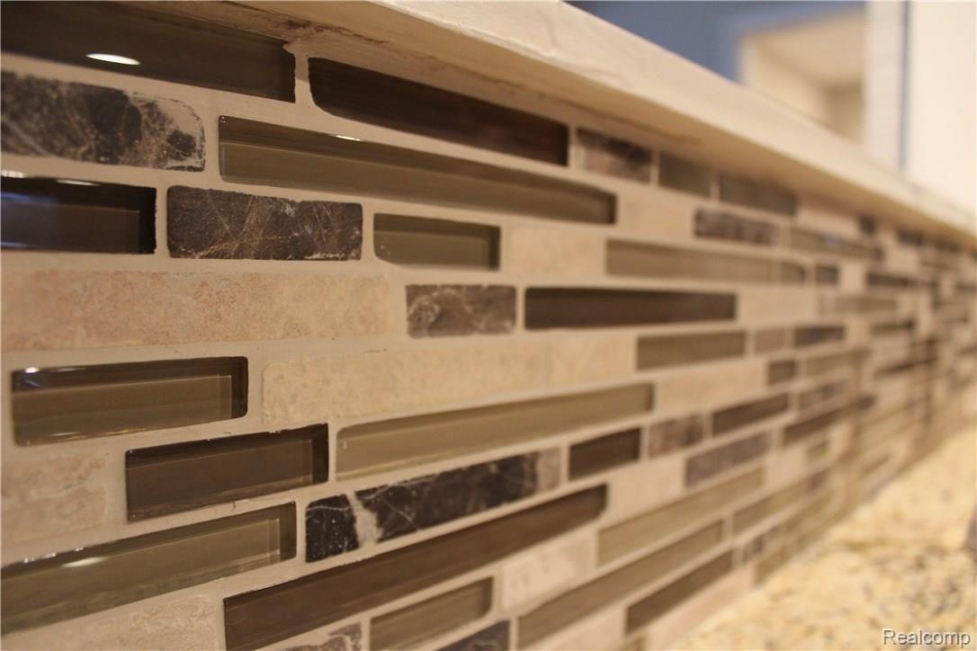 4909 Freer Street Rochester, MI 48306 - Photo 18 of 19 Kitchen Backsplash