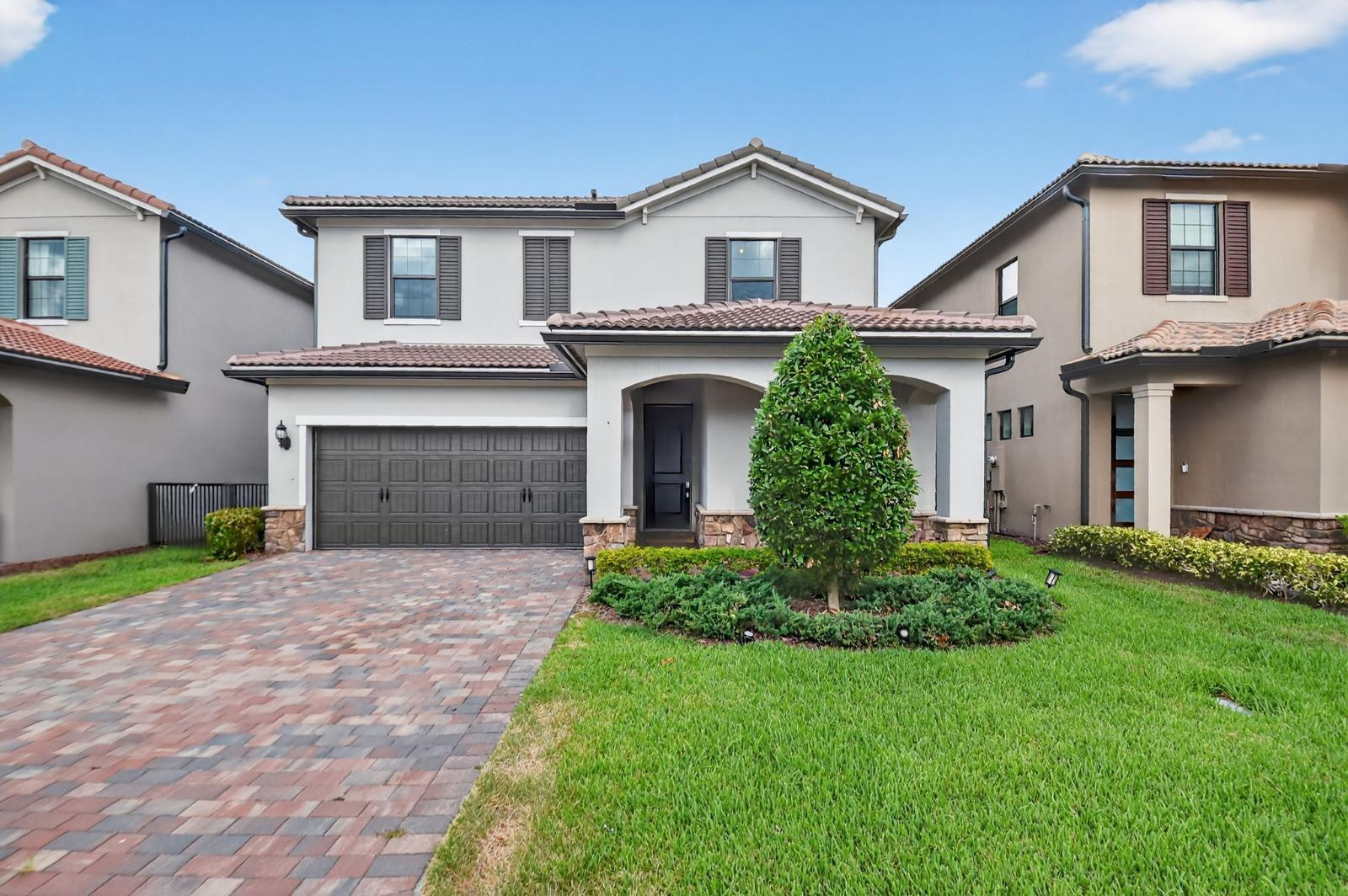 4777 Chantilly Road Lake Worth, FL 33467 - Photo 2 of 38 Photo 2