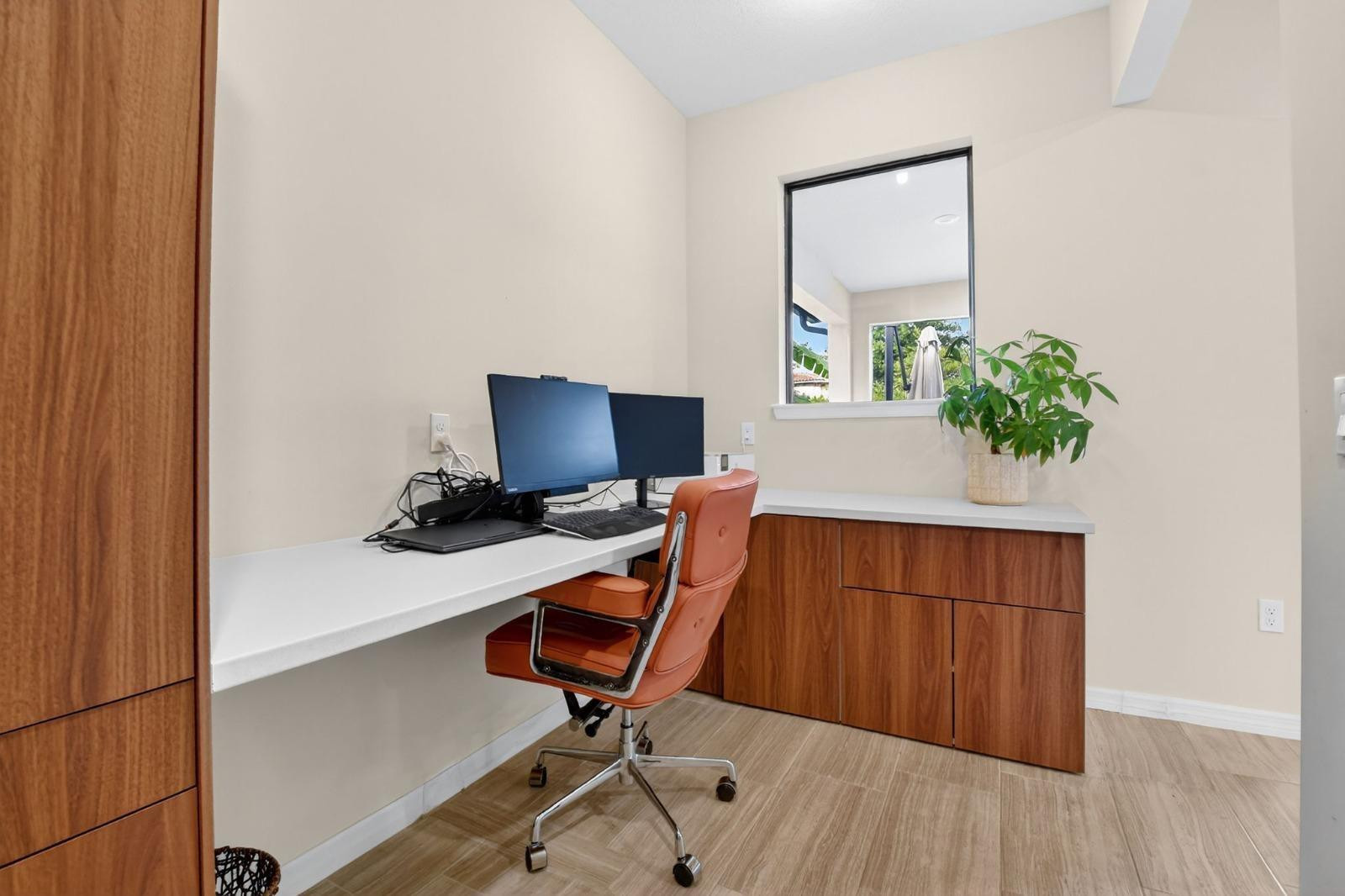 4777 Chantilly Road Lake Worth, FL 33467 - Photo 28 of 38 2nd office downstairs