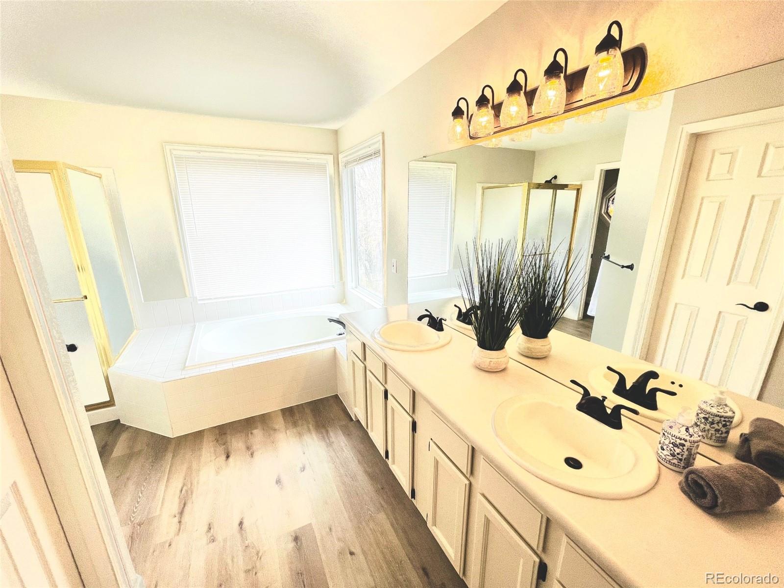 2262 Weatherstone Circle Highlands Ranch, CO 80126 - Photo 14 of 24 Gallery Image 14