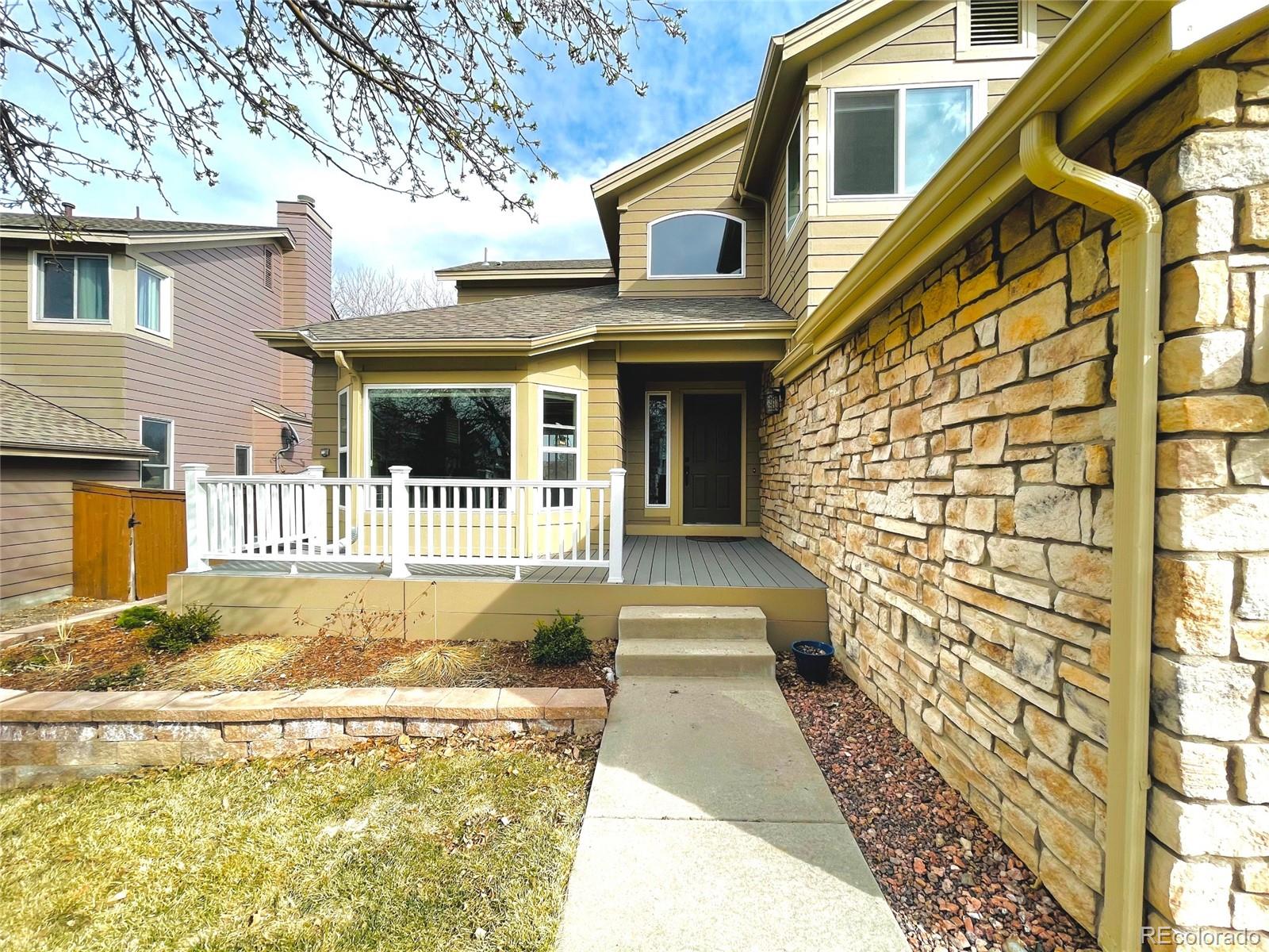 2262 Weatherstone Circle Highlands Ranch, CO 80126 - Photo 2 of 24 Gallery Image 2