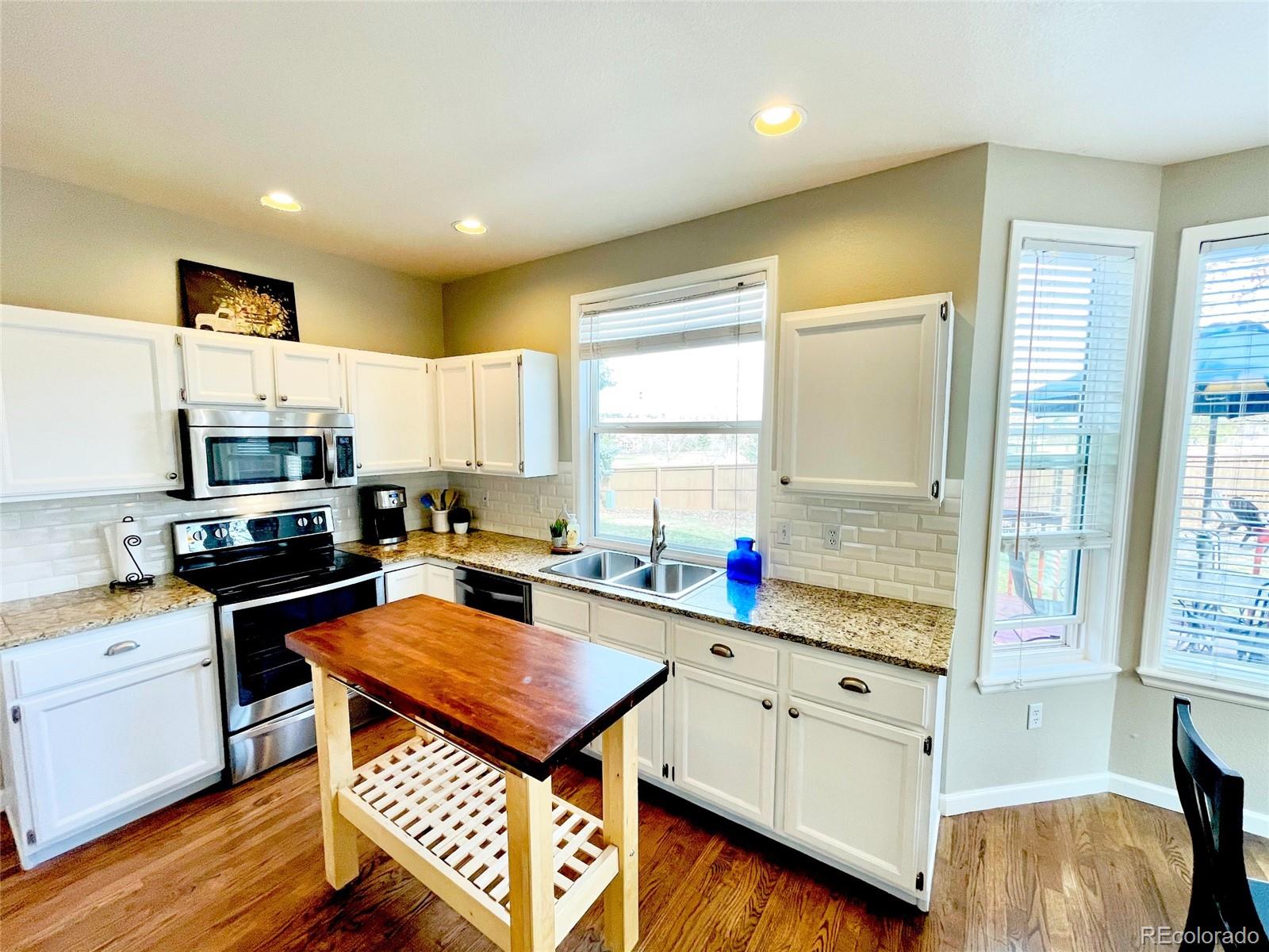2262 Weatherstone Circle Highlands Ranch, CO 80126 - Photo 8 of 24 Gallery Image 8