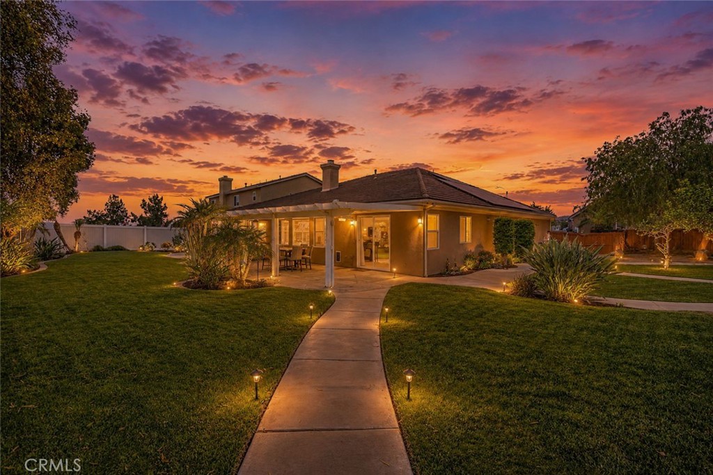 17089 Bluff Vista Court Riverside, CA 92503 - Photo 35 of 49