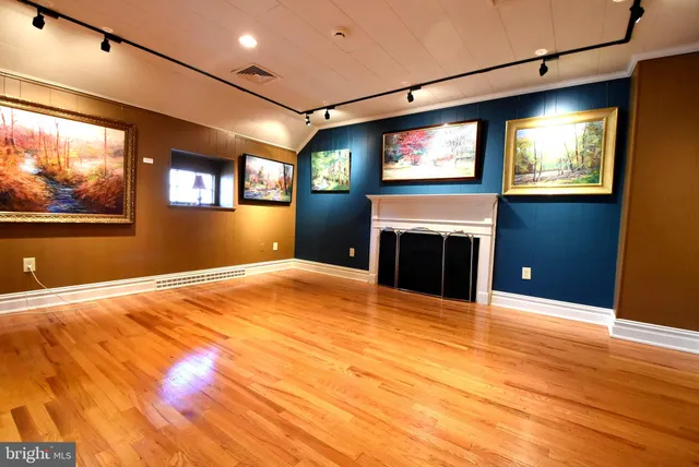 $1,000,000 | 3795 Highway 202, Doylestown, PA 18902