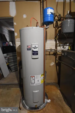 $1,000,000 | 3795 Highway 202, Doylestown, PA 18902