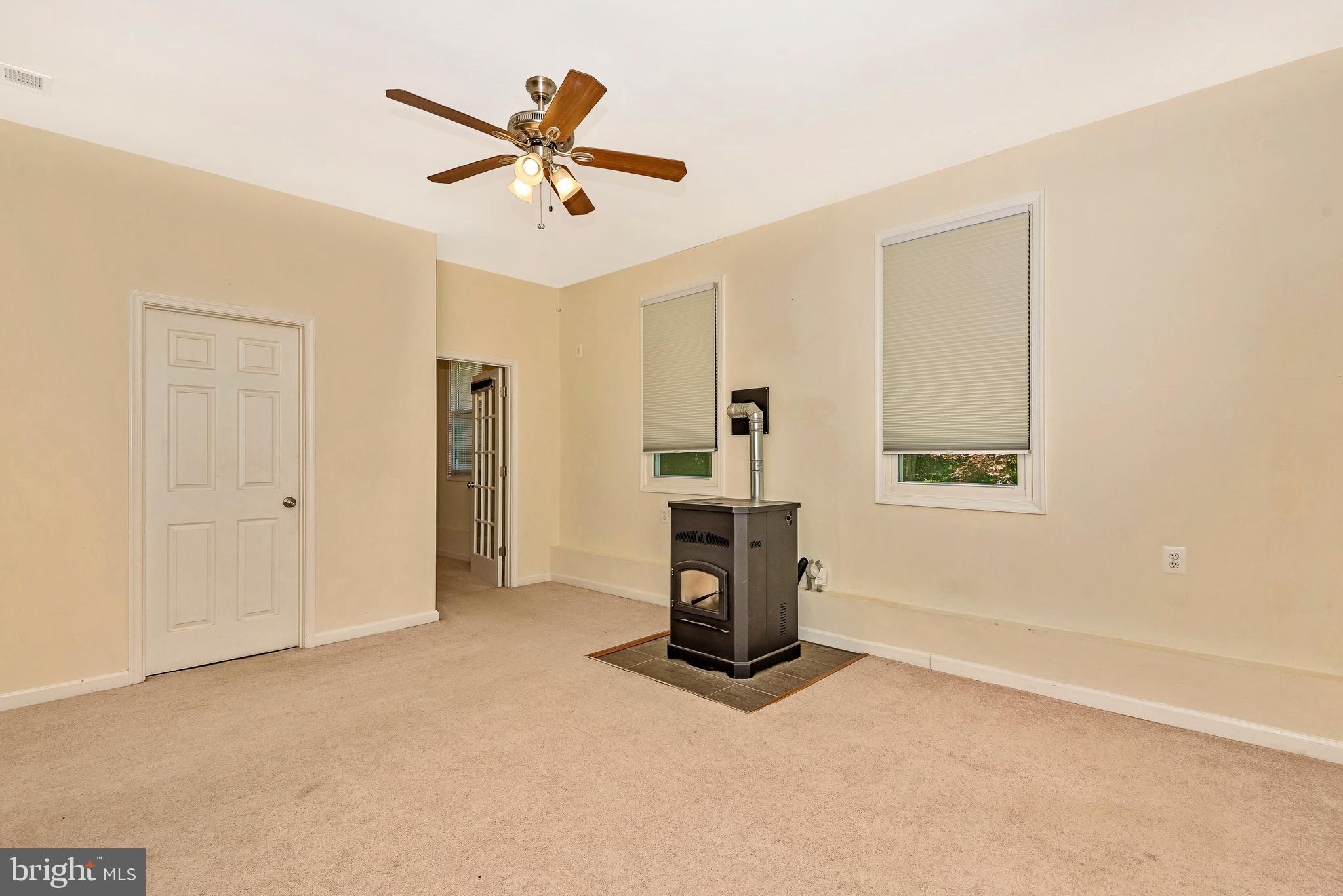 14419 Peddicord Road Mount Airy, MD 21771 - Photo 20 of 44 Master Sitting Room