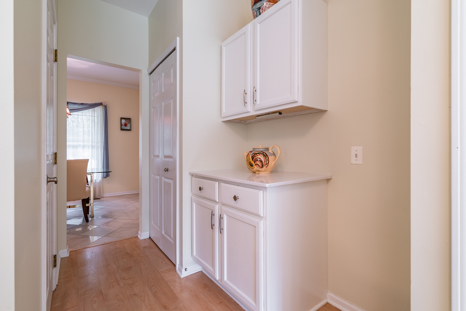 82 South Hankes Road Aurora, IL 60506 - Photo 8 of 28 Gallery Image 8