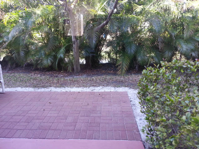 1982 Alamanda Way Riviera Beach, FL 33404 - Photo 11 of 11 Patio