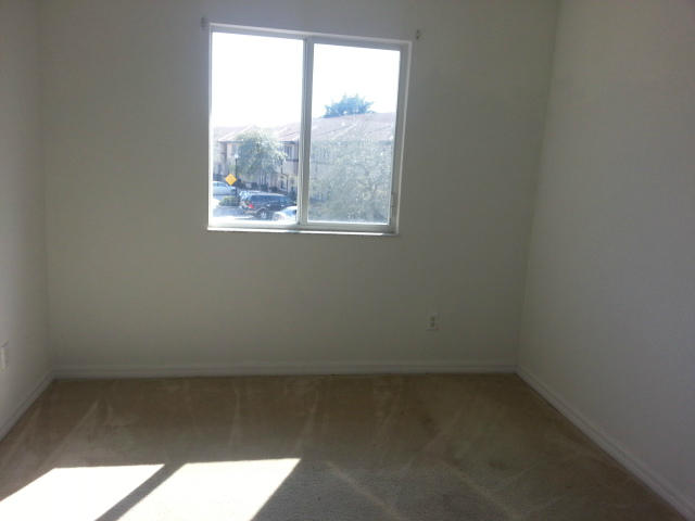 1982 Alamanda Way Riviera Beach, FL 33404 - Photo 6 of 11 Bedroom