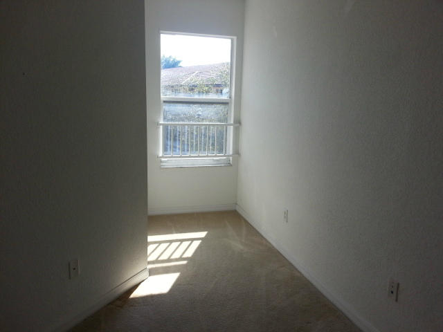 1982 Alamanda Way Riviera Beach, FL 33404 - Photo 8 of 11 Bedroom