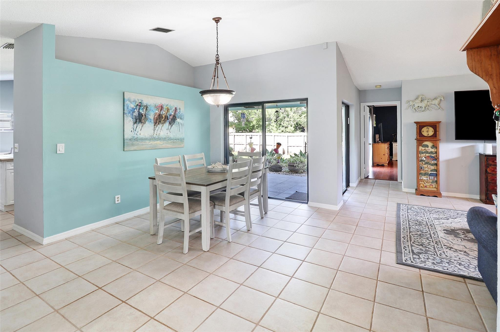 231 Southeast 9th Street Dania Beach, FL 33004 - Photo 4 of 27 a dining room well furnished