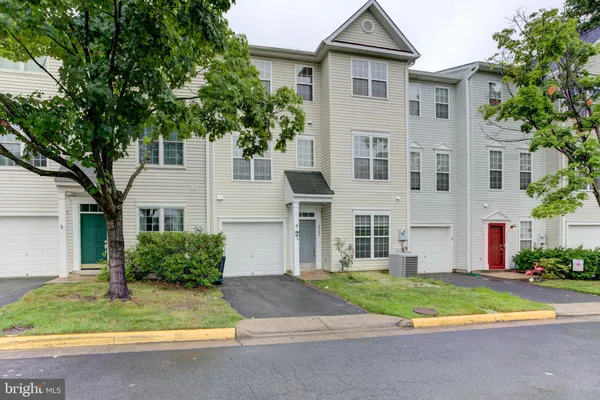 $519,000 | 2504 Logan Wood Drive, Herndon, VA 20171